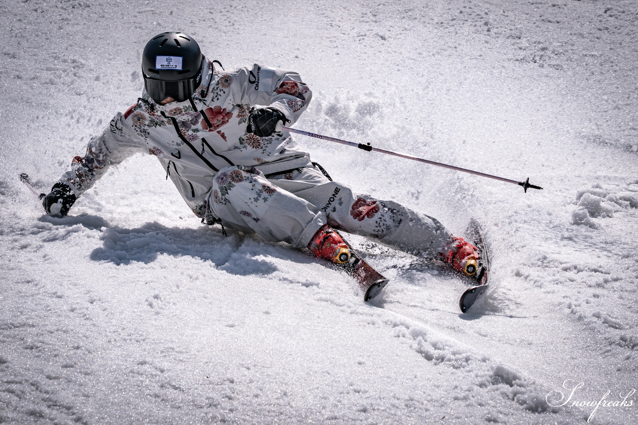 キロロリゾート｜ポカポカ陽気で絶好の春スキー日和♪こんな日は、みんなで思いっきり春雪を満喫しましょう！